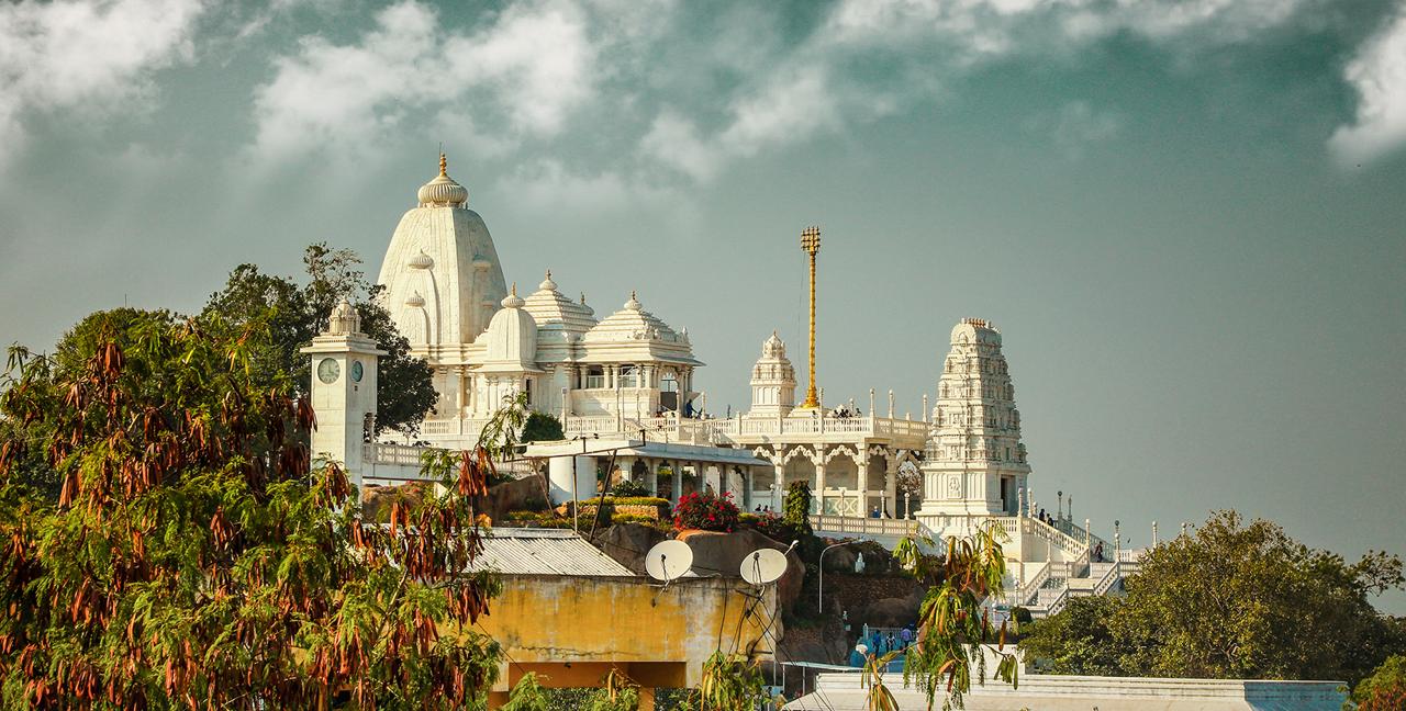 Birla Mandir temple on its hilltop overlooking the city